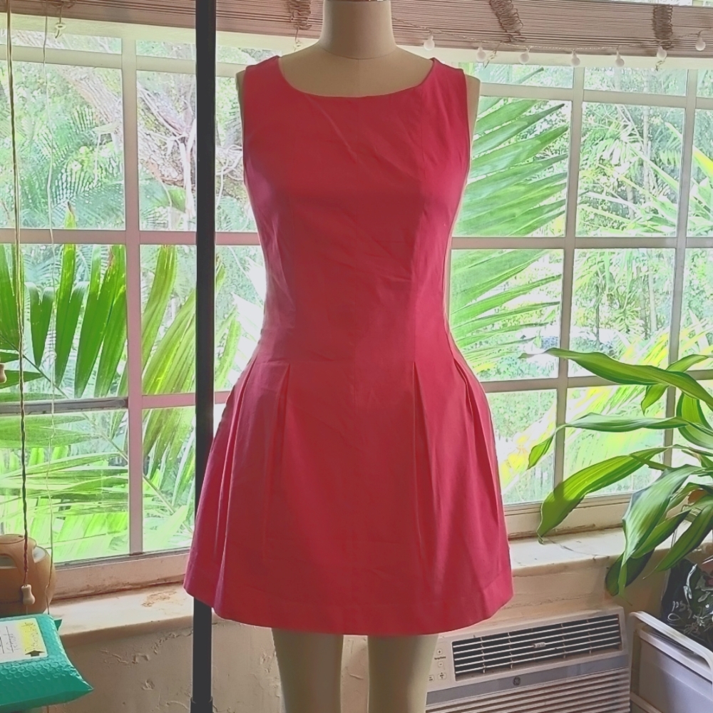 Love 21- Forever 21 Barbie Pink 💗 Mini Dress with pleats 🌸💄💅🏻